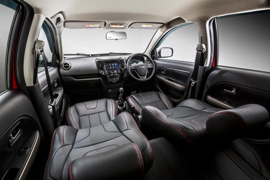 Интерьер Haval H1 2017 года  (MY) (фото 8 из 10)